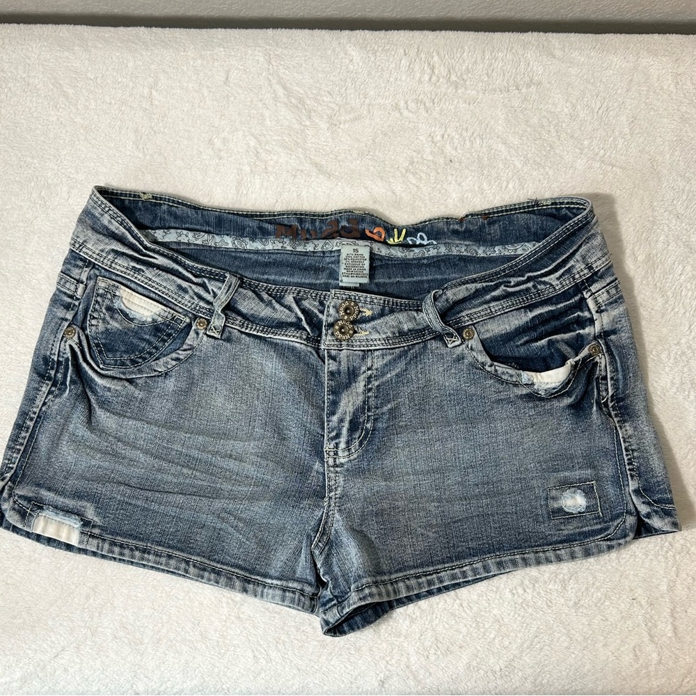 Mudd Women’s Jean Shorts with Distressing Juniors Size 15